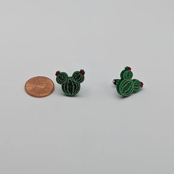 Mickey Mouse cactus green glitter acrylic stud earrings - Picture 4 of 6
